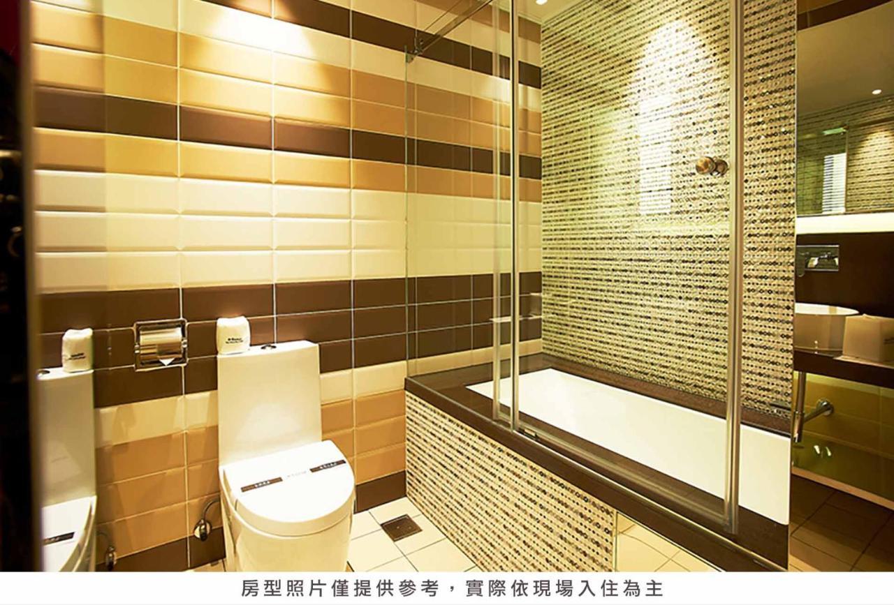 Royal Group Hotel Bo Ai Branch Каосюн Екстериор снимка