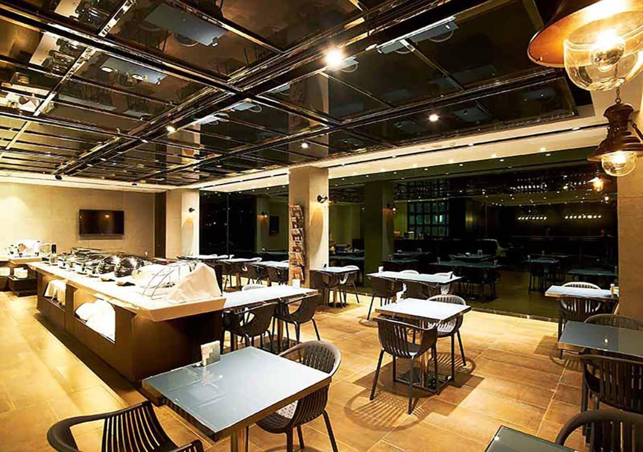 Royal Group Hotel Bo Ai Branch Каосюн Екстериор снимка